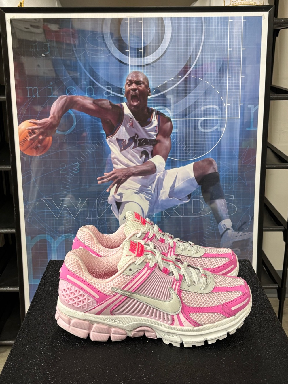 Size 7.5- Women’s Nike Zoom Vomero 5 NA9 Summit White Hyper Pink IM2404-645